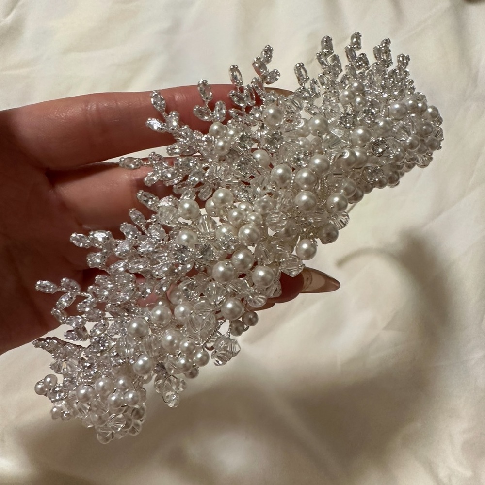 Pearl head piece (Tiara)